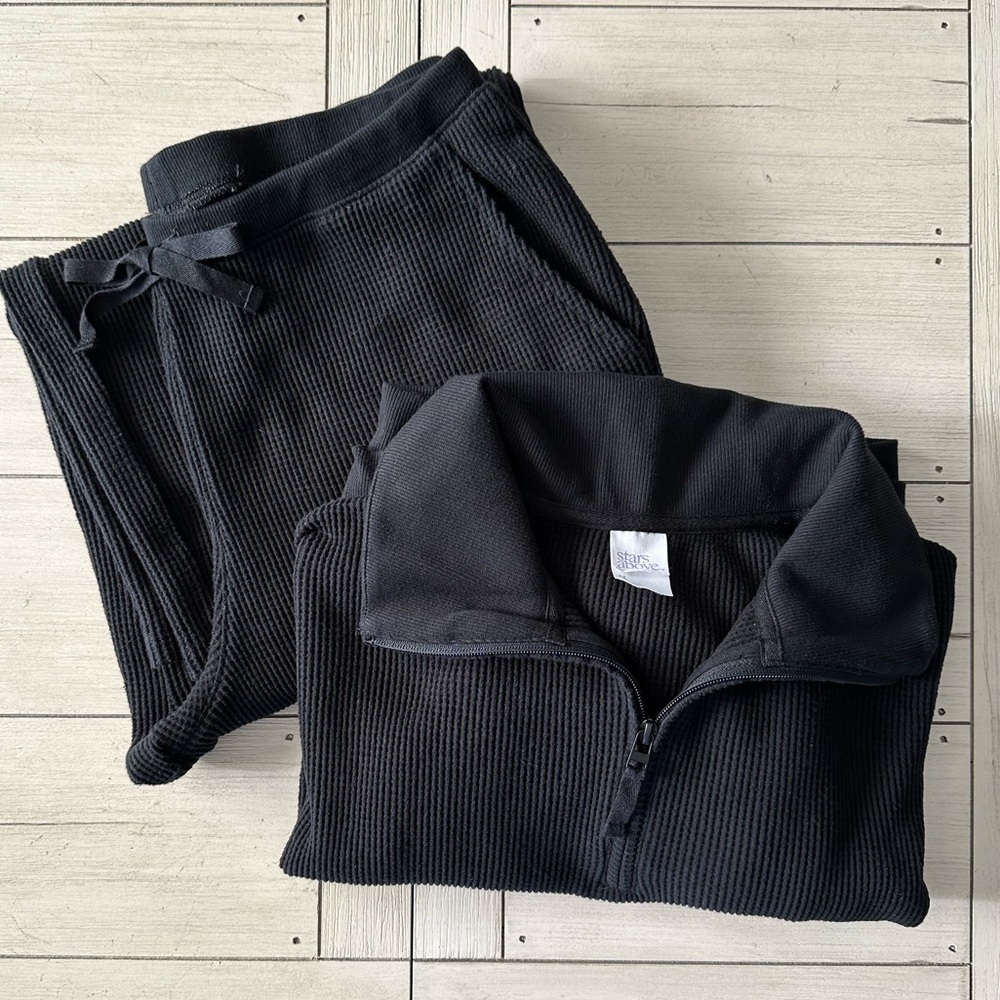 Stars Above Set Women’s 1/4 Zip Cropped Sweatshirt and Capri Pants